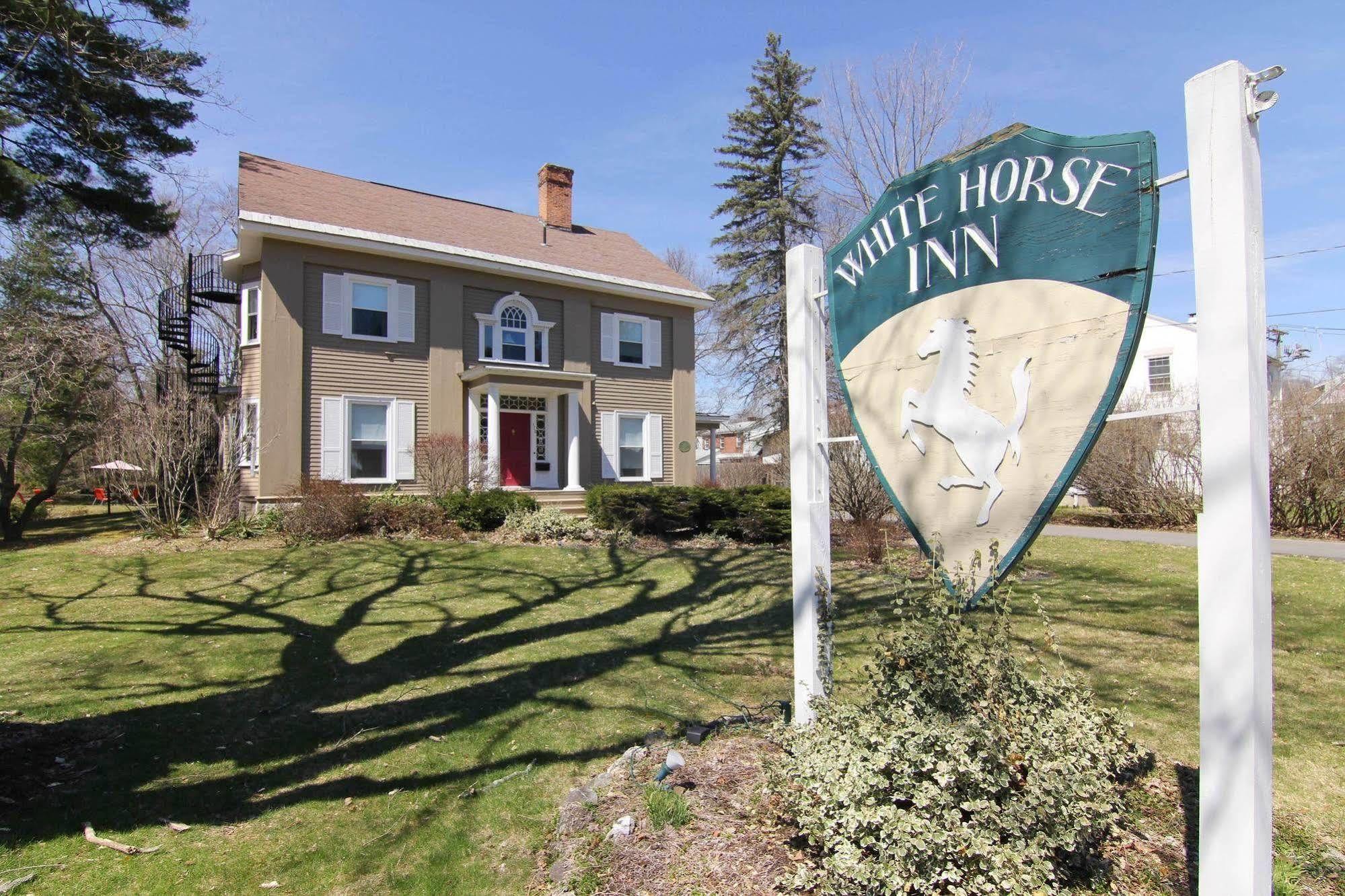 White Horse Inn Pittsfield Exterior foto